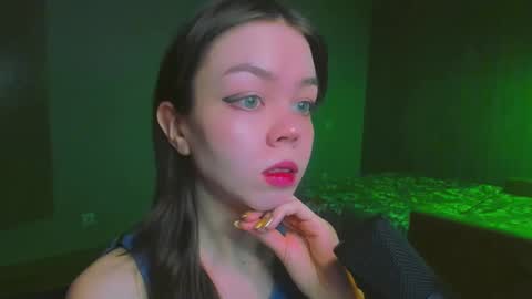 Snapshot of haribo_asmr chatting on December 2024 10:08:02 AM Miss Hari online show from December 2024 10:08:02 AM