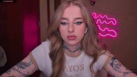 Julia online show from February 2025 05:19:02 AM