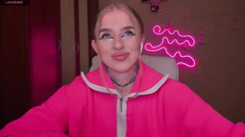 Julia online show from February 2025 05:14:02 AM