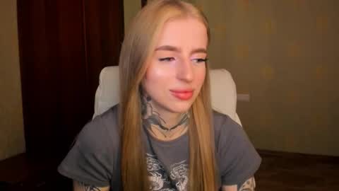 Julia online show from September 2025 05:31:01 AM