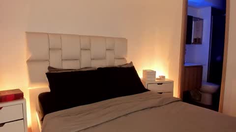 Snapshot of harley_sweett chatting on February 2026 11:14:02 PM online show from February 2026 11:14:02 PM