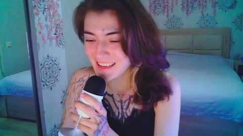 Harris Lola online show from May 2026 04:12:01 PM