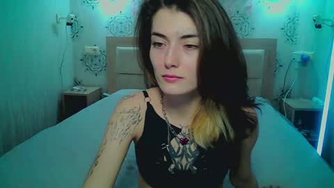 Harris Lola online show from May 2026 03:42:01 PM