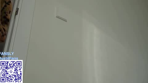 Snapshot of harry_jen chatting on February 2026 08:44:01 AM TAP HERE choise Harry tattoo on chest Jen curls hair online show from February 2026 08:44:01 AM