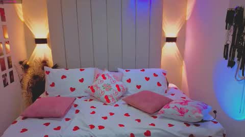 Alicia online show from September 2025 03:19:02 AM