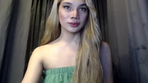 LALA A online show from November 2025 10:25:02 AM