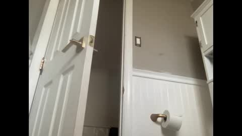 Snapshot of havingfun103 chatting on February 2025 09:33:02 PM havingfun103 online show from February 2025 09:33:02 PM