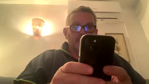 hawks2113 online show from February 2025 09:35:02 PM