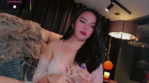 Snapshot of hay_fa chatting on June 2026 05:43:01 AM HAYFA online show from June 2026 05:43:01 AM
