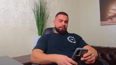 HayesWood online show from November 2025 05:55:01 AM