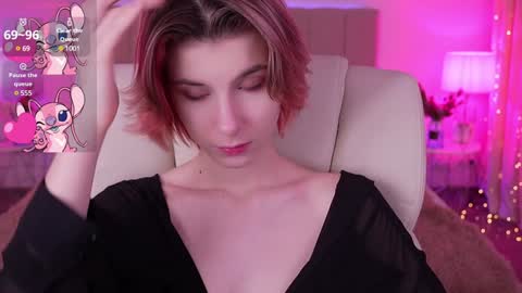 haylaamber online show from January 2025 06:10:01 PM