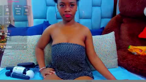 hazel_lanee online show from November 2025 04:48:02 AM