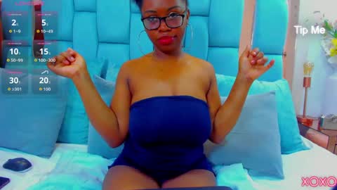 hazel_lanee online show from April 2026 12:02:01 AM