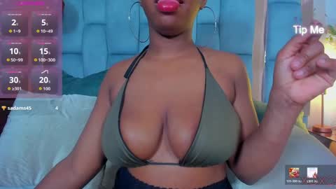 Snapshot of hazel_lanee chatting on May 2026 06:31:02 AM hazel_lanee online show from May 2026 06:31:02 AM