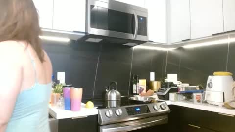 Hazel online show from October 2025 02:18:02 PM