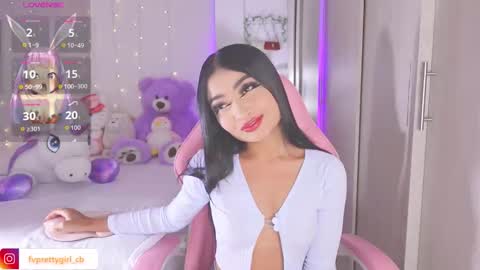 Snapshot of hazelbabee_ chatting on December 2025 08:10:02 AM Lynn online show from December 2025 08:10:02 AM