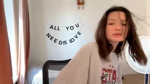 Kira online show from May 2026 11:38:01 AM
