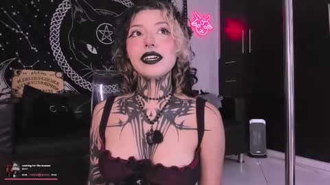 Hazell Witch online show from January 2026 03:37:02 PM