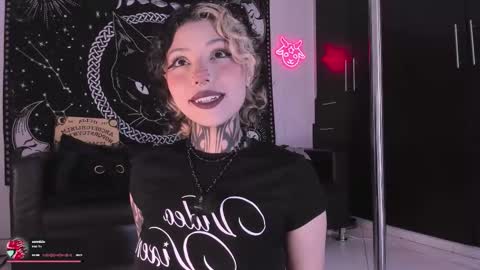 Hazell Witch online show from March 2026 05:09:02 PM