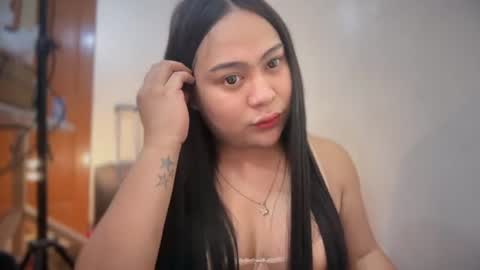 Snapshot of hazelmadonna chatting on June 2026 06:07:01 AM HAZEL MADONNA online show from June 2026 06:07:01 AM