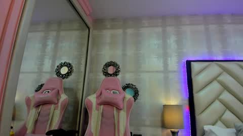 Snapshot of hazelmoret chatting on September 2025 11:34:01 AM HazelMoret online show from September 2025 11:34:01 AM