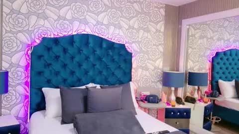 Snapshot of hazelmoret chatting on February 2026 03:02:02 AM HazelMoret online show from February 2026 03:02:02 AM