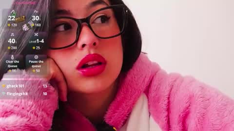 Snapshot of hearmymoans_18 chatting on November 2025 01:28:01 PM hearmymoans_18 online show from November 2025 01:28:01 PM