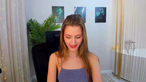 Snapshot of heartedlove_1 chatting on February 2025 05:33:01 PM heartedlove_1 online show from February 2025 05:33:01 PM