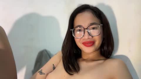 Snapshot of heather_creamycum24 chatting on October 2025 03:40:01 AM imani rowe online show from October 2025 03:40:01 AM