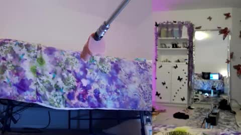 Helen online show from December 2025 01:00:01 AM