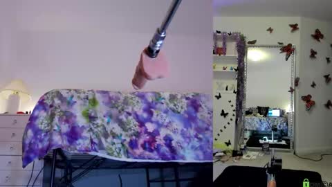 Helen online show from December 2025 01:45:02 AM