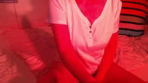 Snapshot of heavenlykiss chatting on December 2024 02:40:02 PM Chani online show from December 2024 02:40:02 PM