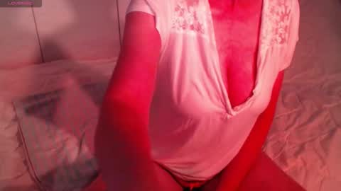 Snapshot of heavenlykiss chatting on October 2025 05:00:01 PM Chani online show from October 2025 05:00:01 PM