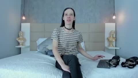 Keira Hecate online show from July 2026 07:51:01 PM