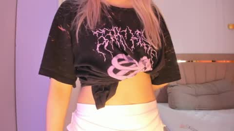 Call me Mia online show from April 2026 03:23:01 AM