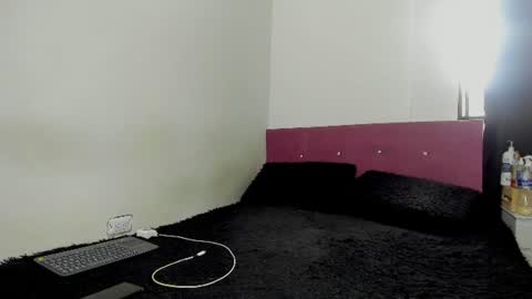 heellboy_ online show from June 2026 09:19:02 PM