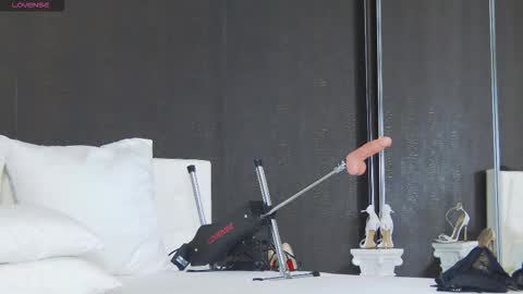 Helen online show from March 2026 01:20:01 AM