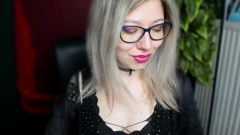 Snapshot of heidi_pleasure chatting on April 2026 04:38:01 AM Heidi online show from April 2026 04:38:01 AM