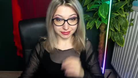 Snapshot of heidi_pleasure chatting on May 2026 05:16:02 AM Heidi online show from May 2026 05:16:02 AM
