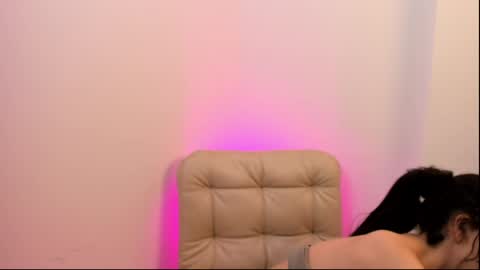 Heidi Palmer online show from June 2026 01:55:02 AM