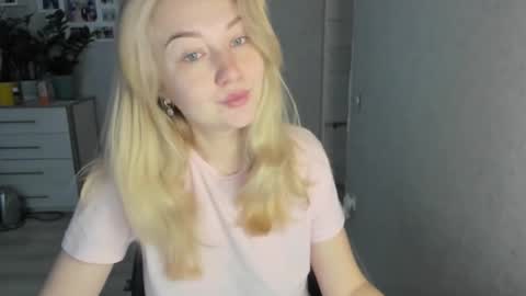 Helen sven online show from October 2025 05:10:02 AM