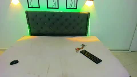 Snapshot of helen_curly chatting on September 2025 02:29:02 PM helen_curly online show from September 2025 02:29:02 PM