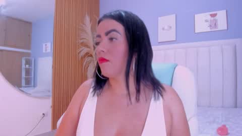 Snapshot of helen_jonesx chatting on February 2026 12:10:02 PM helen online show from February 2026 12:10:02 PM