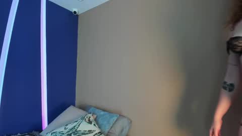 Snapshot of helena_cole chatting on September 2025 10:24:01 PM helena online show from September 2025 10:24:01 PM