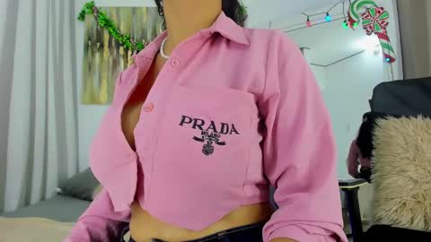 Snapshot of helena_santos01 chatting on January 2025 03:29:02 PM Helena Santos online show from January 2025 03:29:02 PM