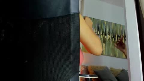 Snapshot of helena_santos01 chatting on February 2025 03:31:01 PM Helena Santos online show from February 2025 03:31:01 PM