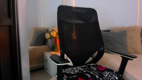 Snapshot of helena_santos01 chatting on November 2025 11:31:01 AM Helena Santos online show from November 2025 11:31:01 AM