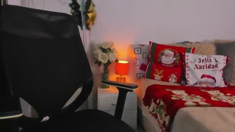 Snapshot of helena_santos01 chatting on November 2025 12:19:02 PM Helena Santos online show from November 2025 12:19:02 PM