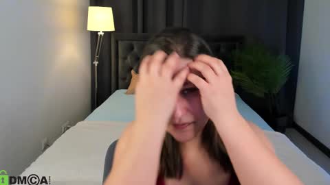 Snapshot of helenahoffmann chatting on February 2026 04:19:01 AM helenahoffmann online show from February 2026 04:19:01 AM