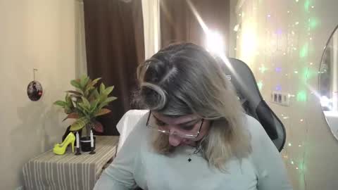 Snapshot of helenenigma chatting on January 2025 05:09:01 AM helenenigma online show from January 2025 05:09:01 AM